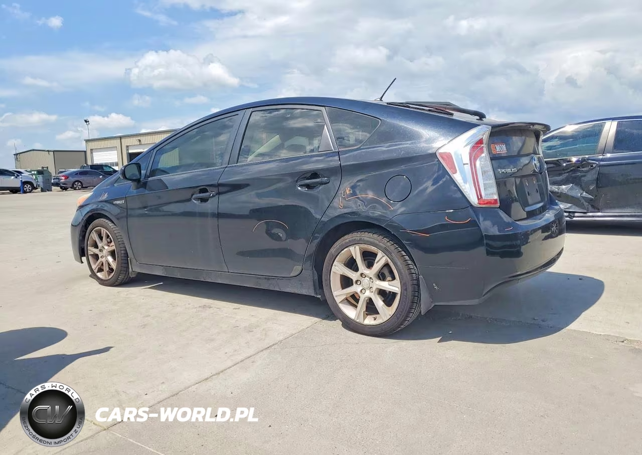 2013 Toyota Prius Two VIN:JTDKN3DU7D5695188 - 2