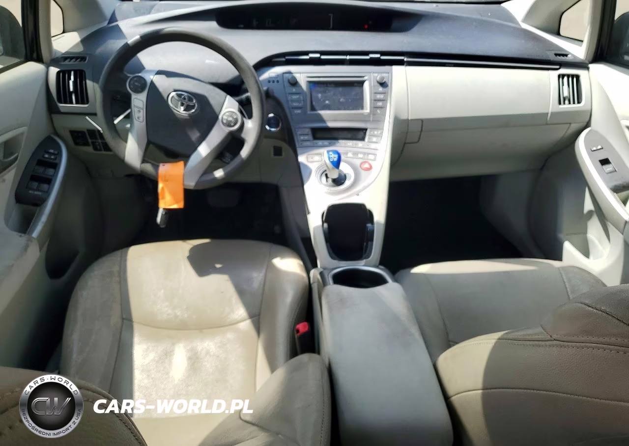 2013 Toyota Prius Two VIN:JTDKN3DU7D5695188 - 8