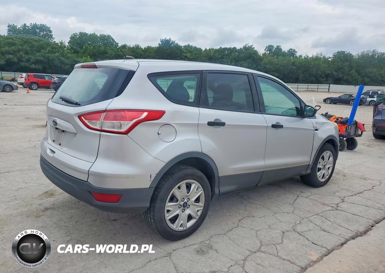 2013 Ford Escape S VIN:1FMCU0F77DUC11602 - 3