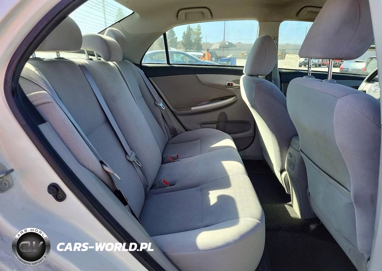 2013 Toyota Corolla Le VIN:JTDBU4EE4DJ118576 - 10