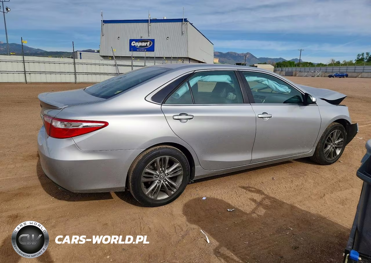 2015 Toyota Camry Se VIN:4T1BF1FK1FU895601 - 3