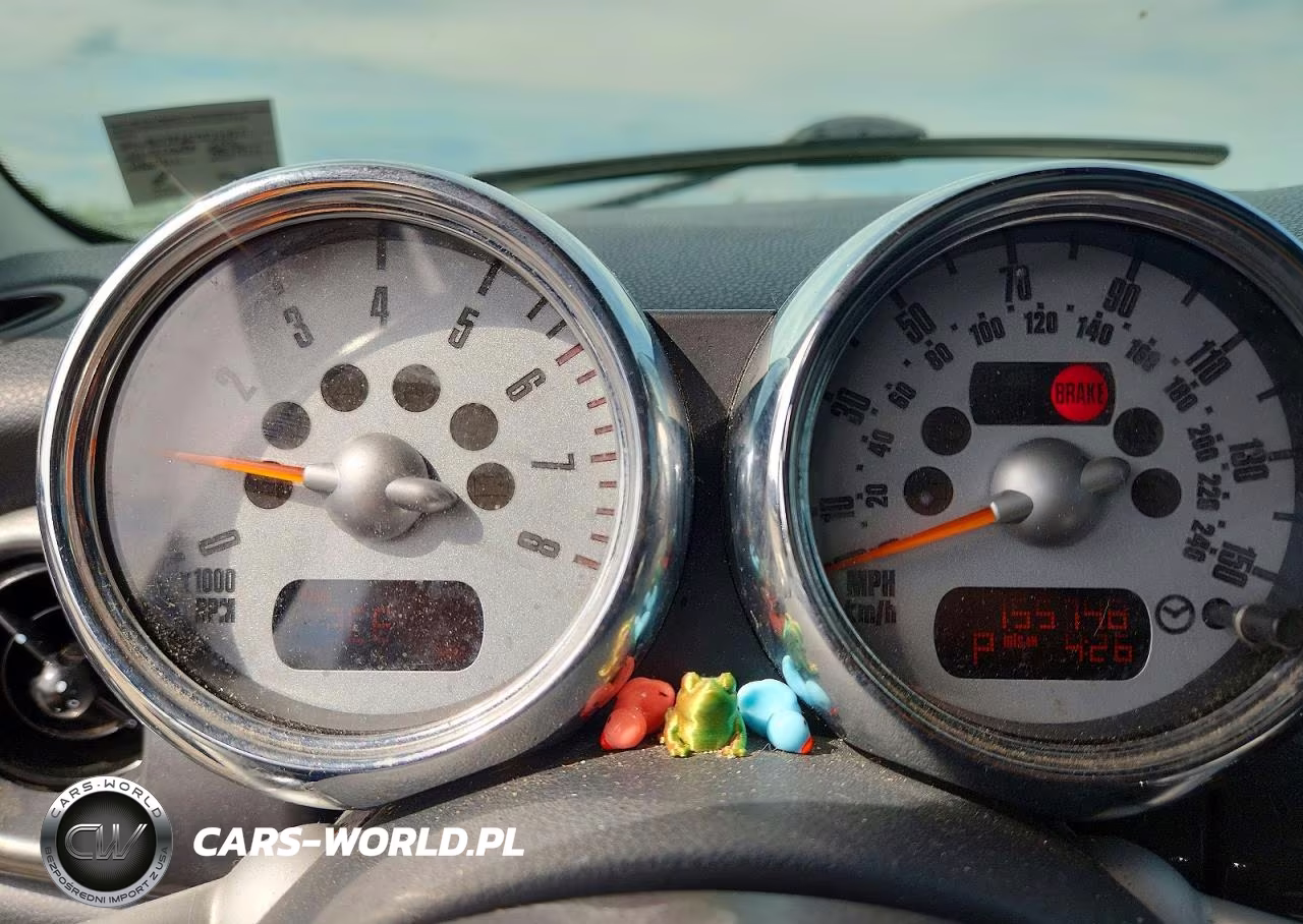 2006 Mini Cooper VIN:WMWRC33566TJ77485 - 9