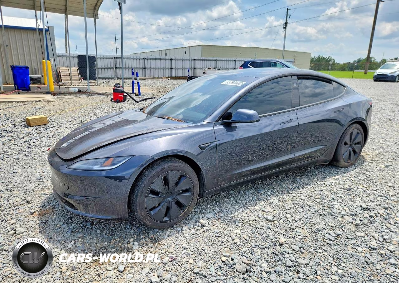 2025 Tesla Model 3 – zdjęcie 1 z 12