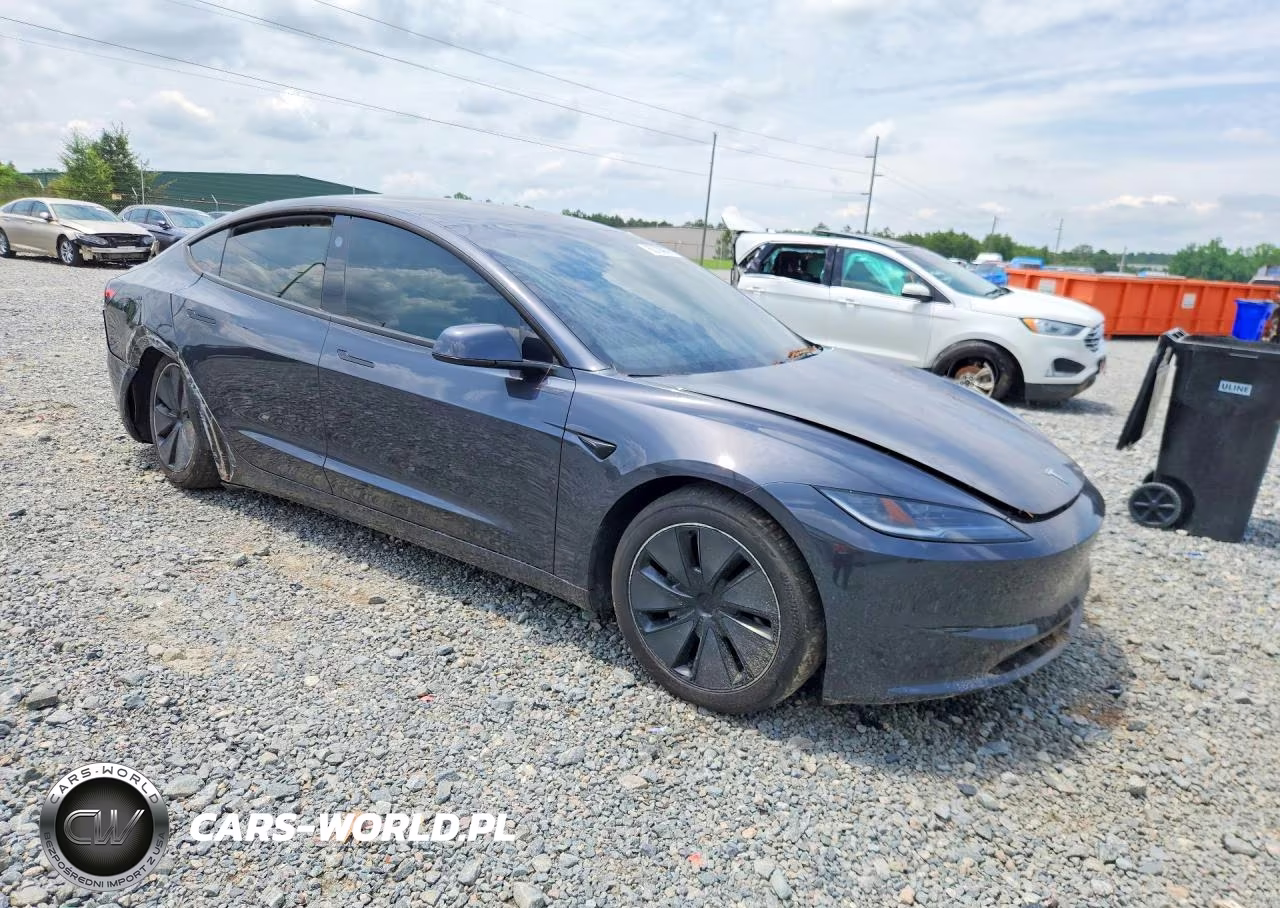 2025 Tesla Model 3 VIN:5YJ3E1EB7SF942064 - 4