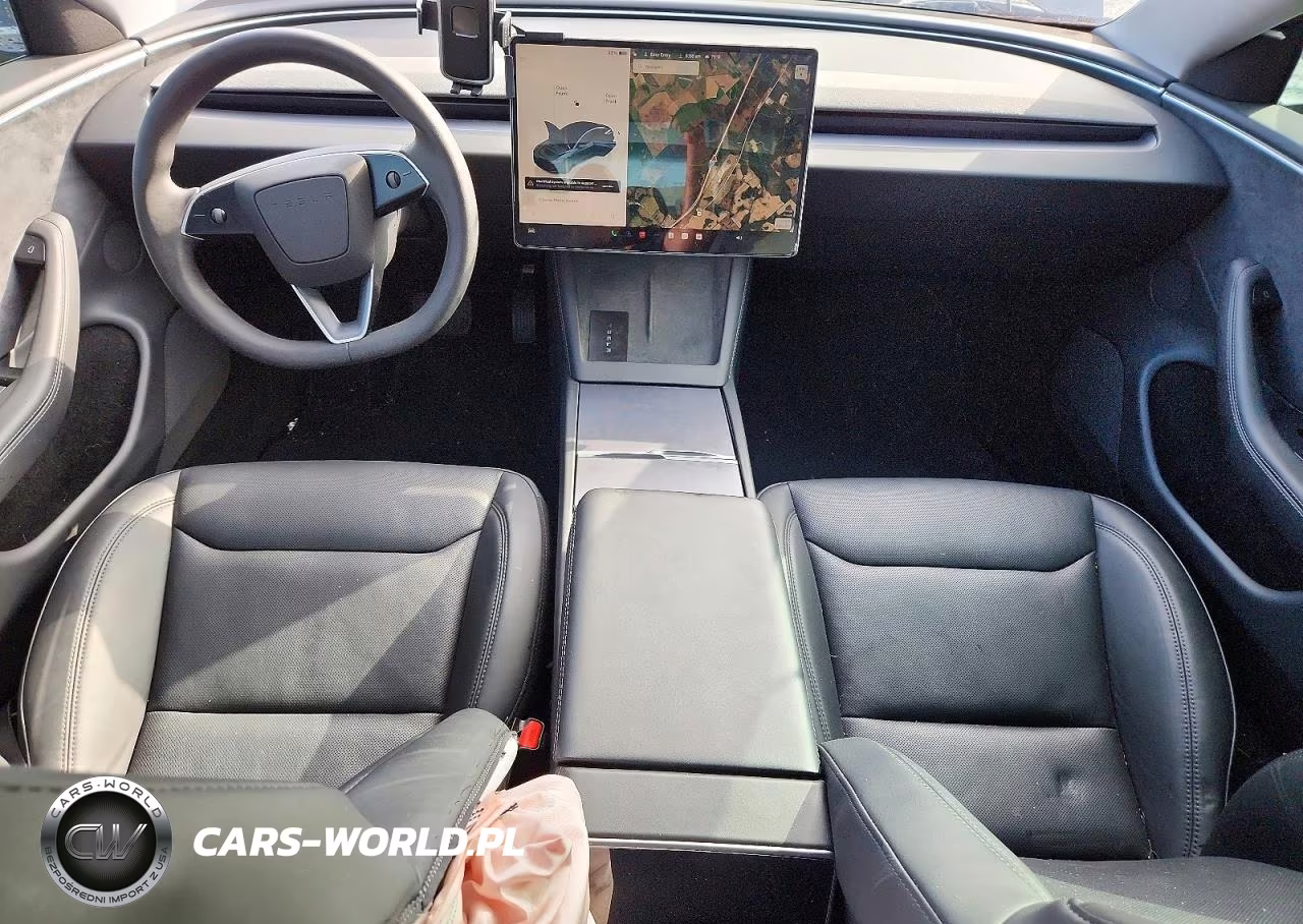 2025 Tesla Model 3 VIN:5YJ3E1EB7SF942064 - 8