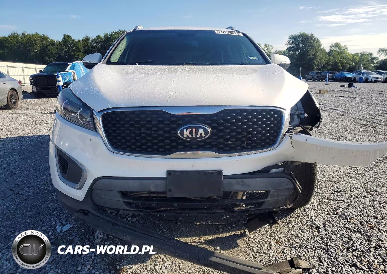 2018 Kia Sorento VIN:5XYPG4A39JG413590 - 5