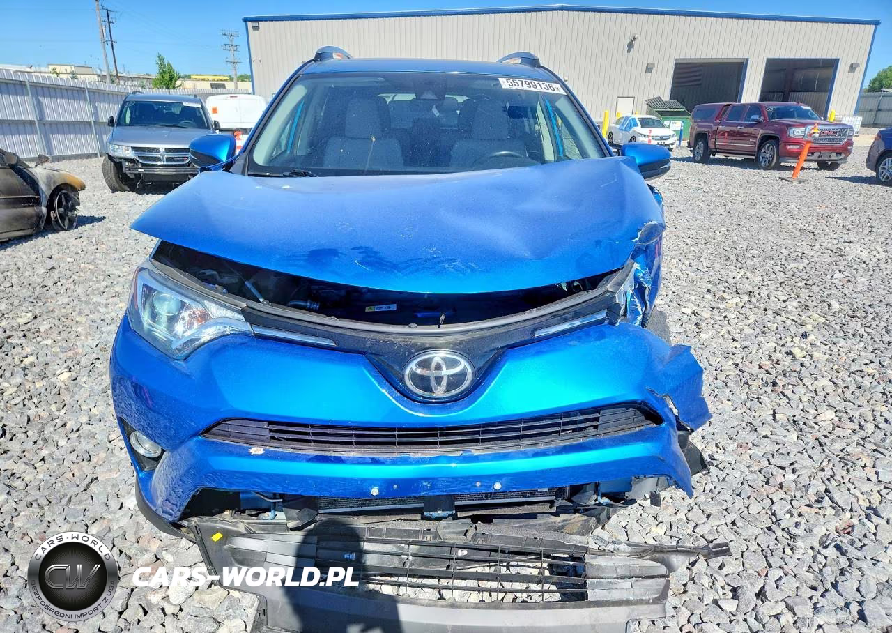 2017 Toyota Rav4 Xle VIN:JTMRFREV4HJ141335 - 5