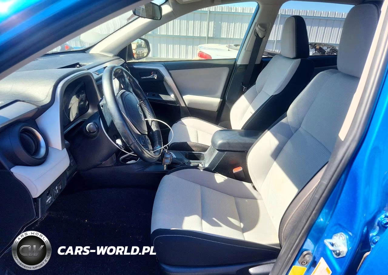 2017 Toyota Rav4 Xle VIN:JTMRFREV4HJ141335 - 7