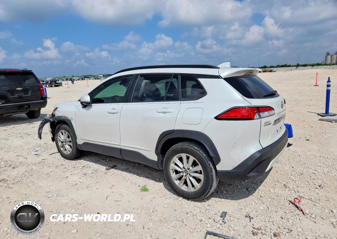 2022 Toyota Corolla Cross Le VIN:7MUCAAAG7NV027461 - 2