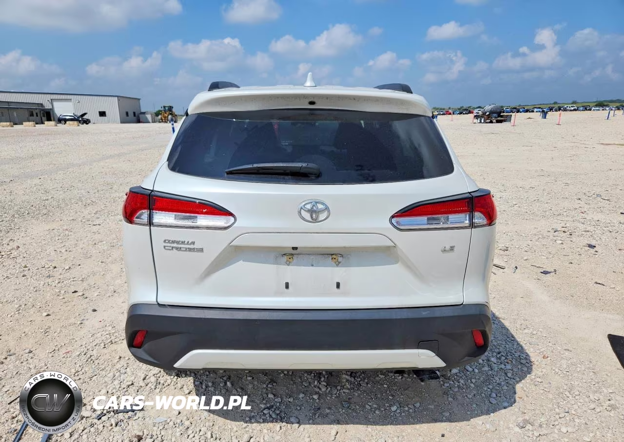 2022 Toyota Corolla Cross Le VIN:7MUCAAAG7NV027461 - 6