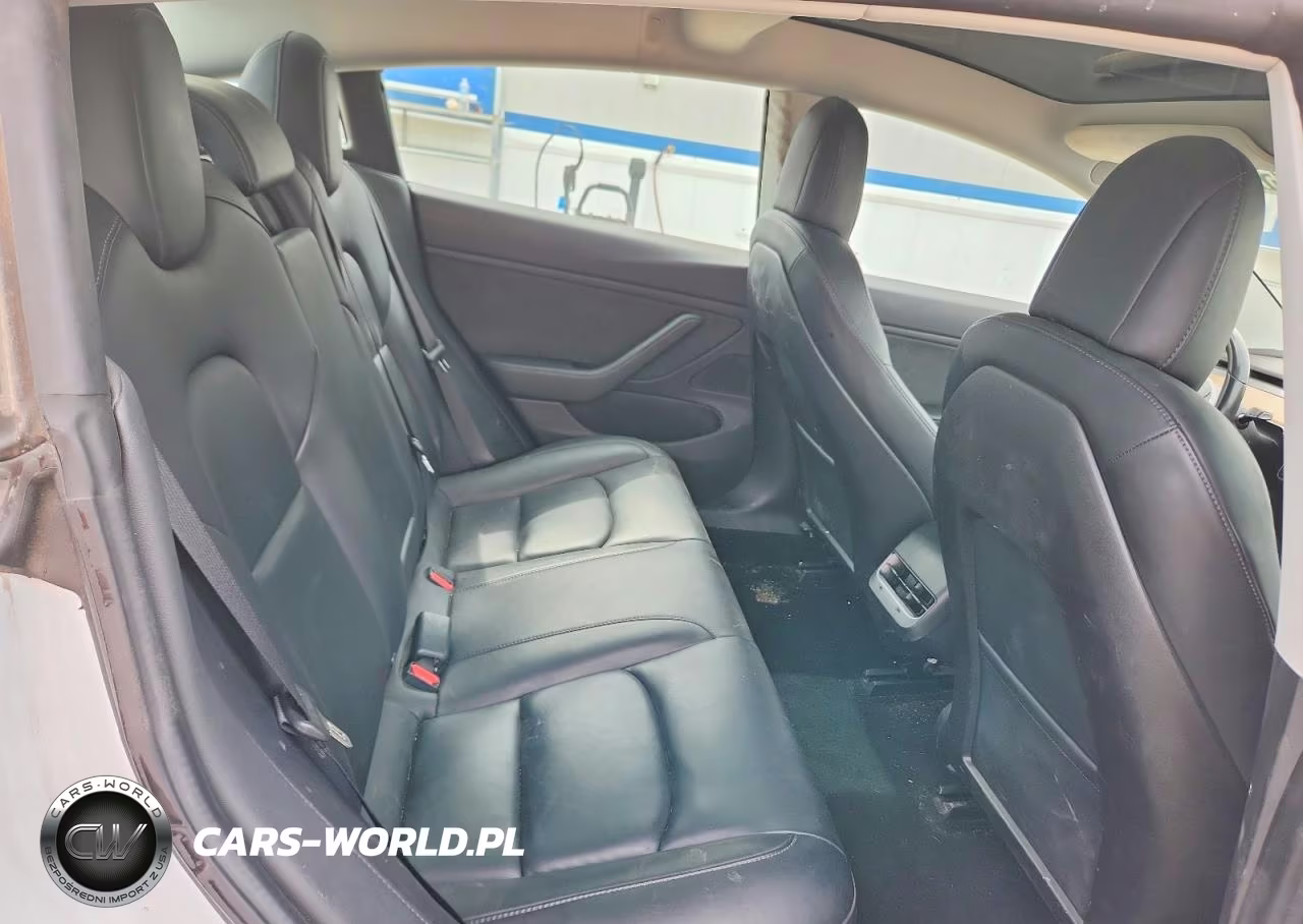 2019 Tesla Model 3 VIN:5YJ3E1EB5KF361551 - 10