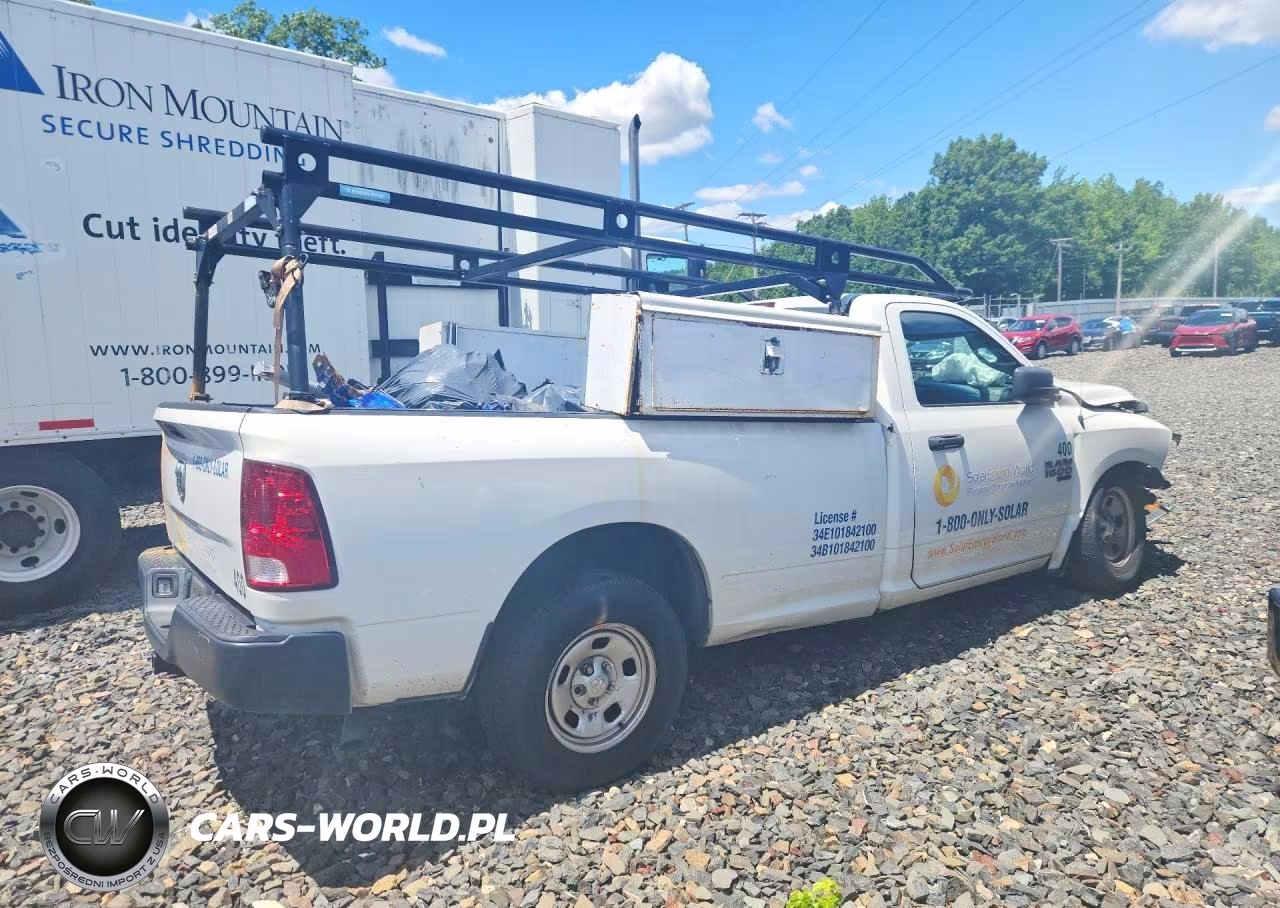 2019 Ram 1500 Classic Tradesman VIN:3C6JR6DG0KG567139 - 3