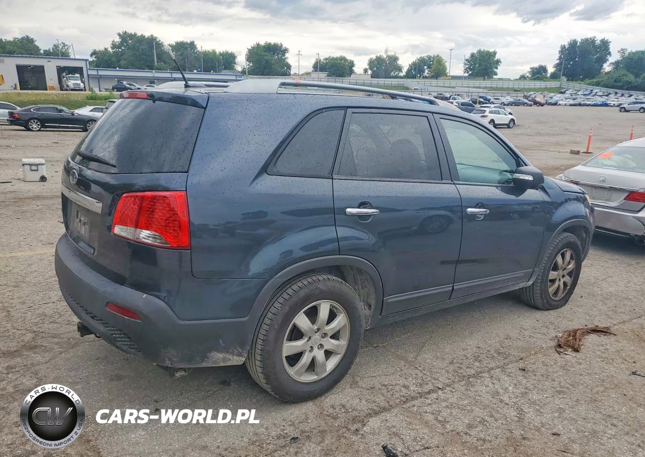 2011 Kia Sorento Lx VIN:5XYKT4A25BG122941 - 3