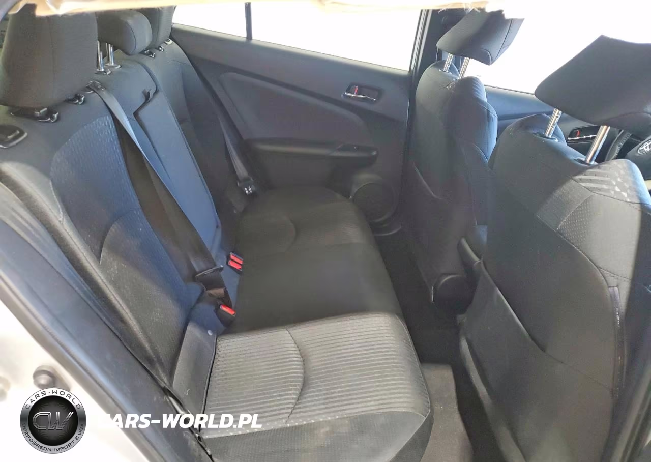 2016 Toyota Prius Three VIN:JTDKARFU9G3010099 - 10