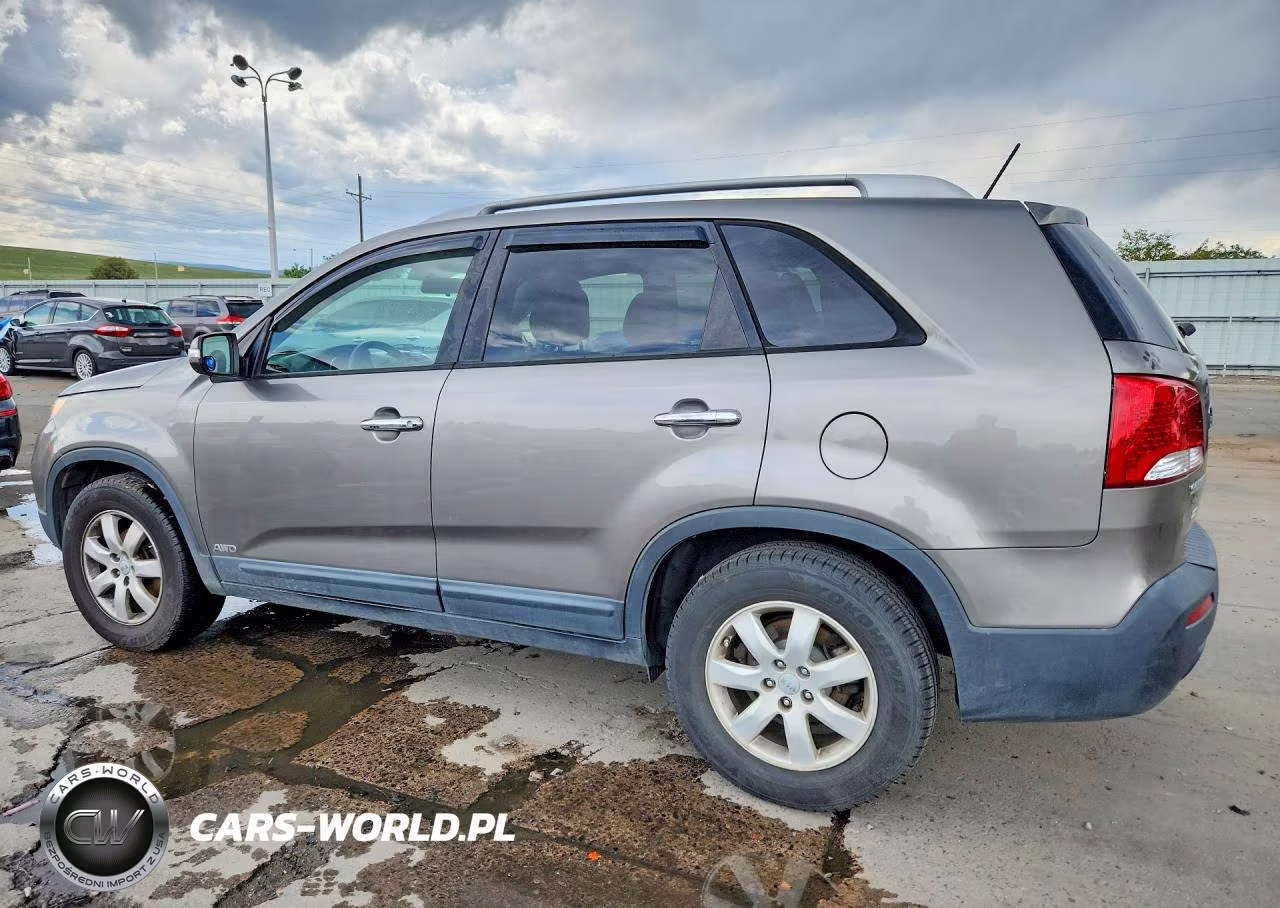 2013 Kia Sorento Lx VIN:5XYKTDA27DG346487 - 2