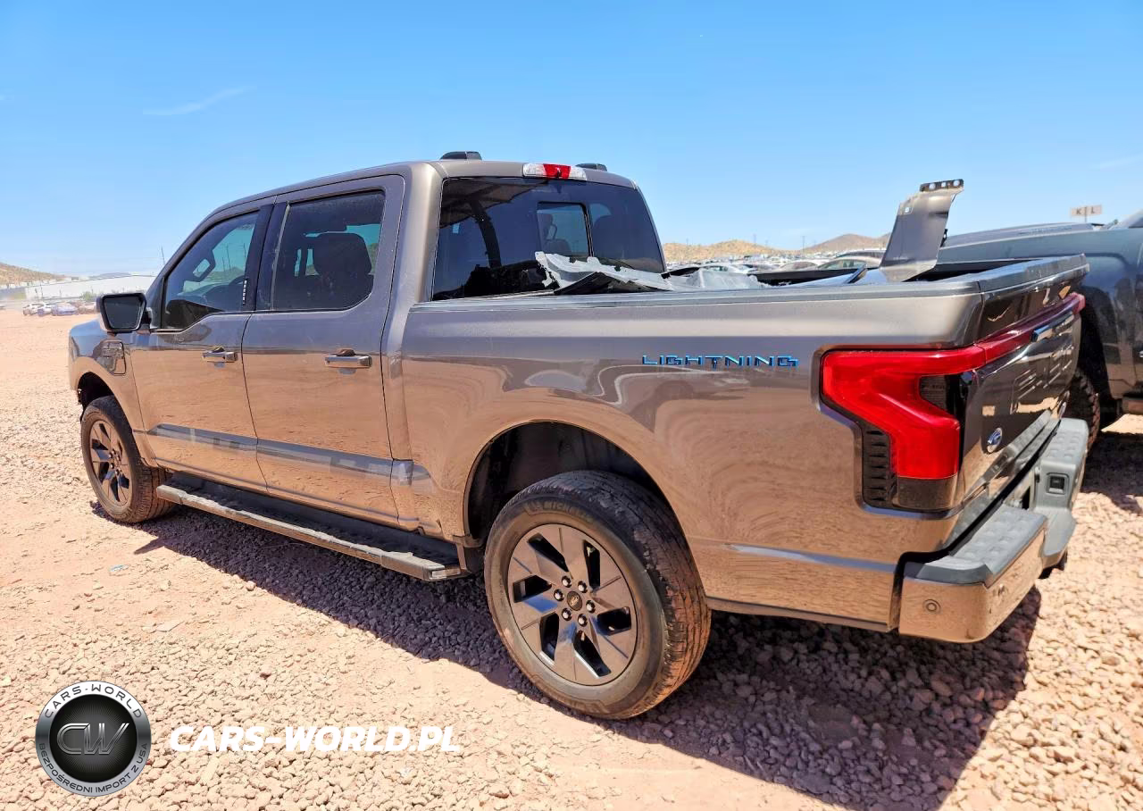 2023 Ford F150 Lightning Pro VIN:1FTVW1EV2PWG17759 - 2