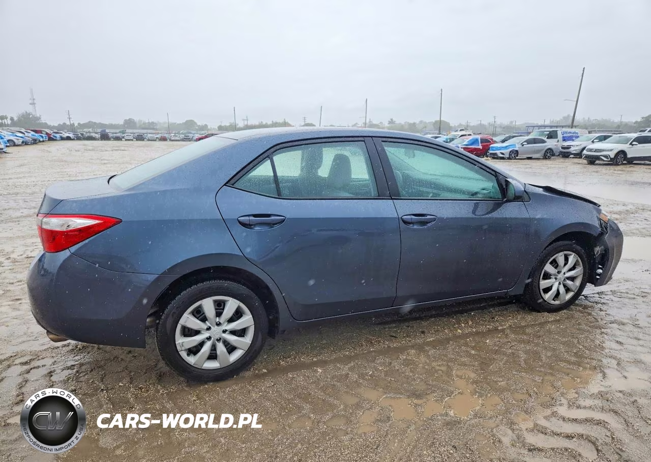 2015 Toyota Corolla Le VIN:2T1BURHE1FC465208 - 3