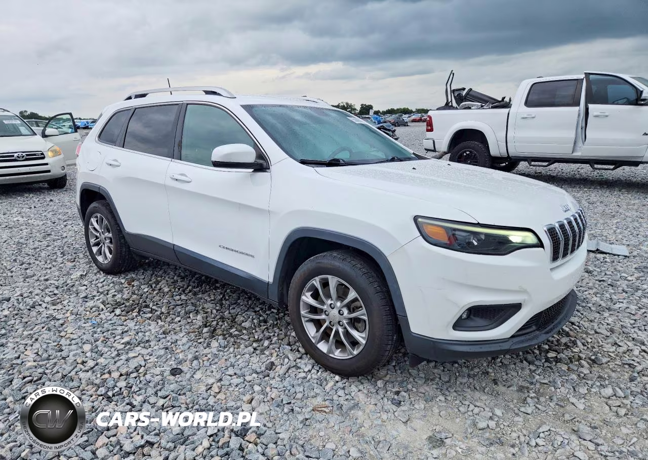 2019 Jeep Cherokee Latitude Plus VIN:1C4PJLLB6KD111125 - 4