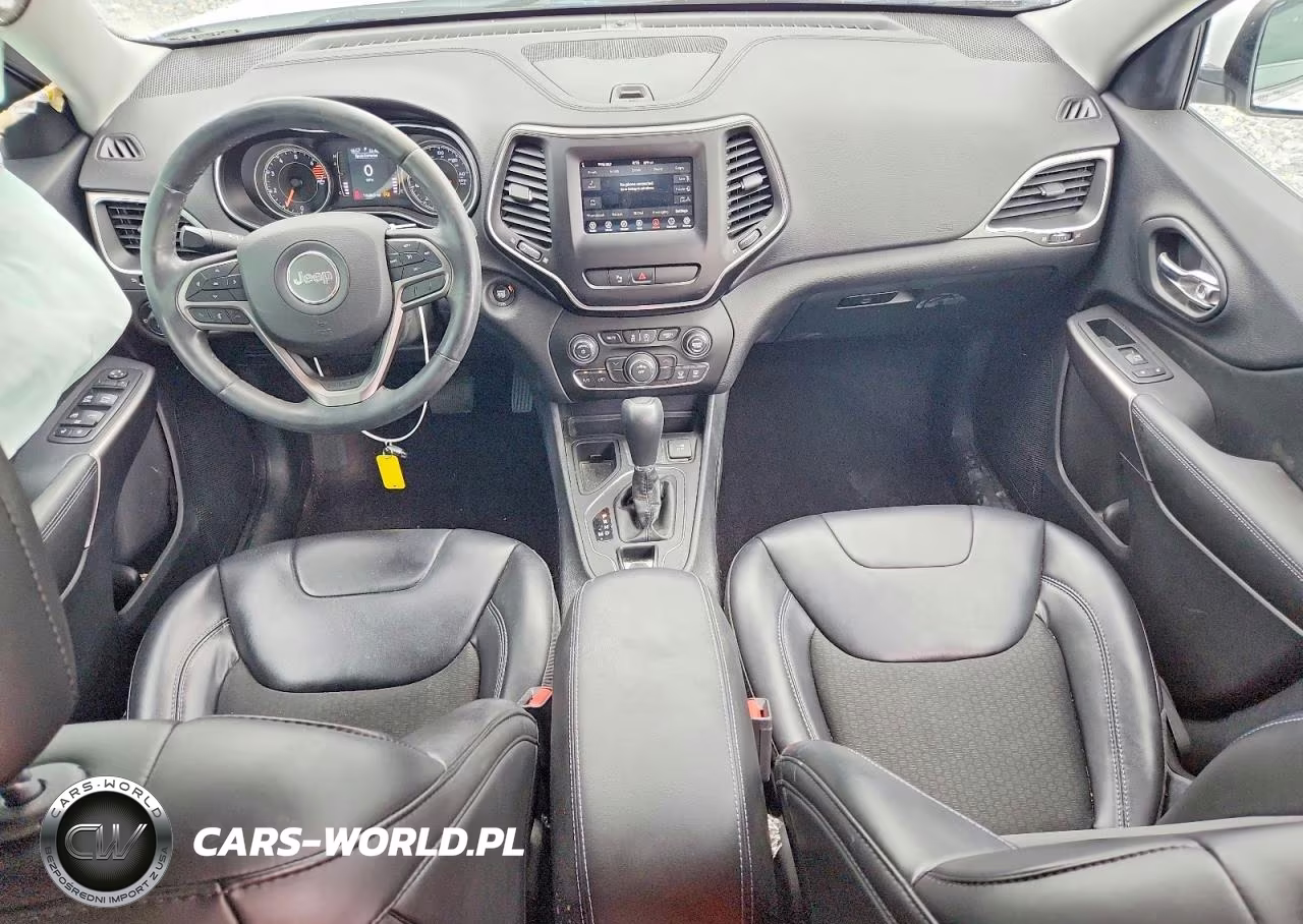 2019 Jeep Cherokee Latitude Plus VIN:1C4PJLLB6KD111125 - 8