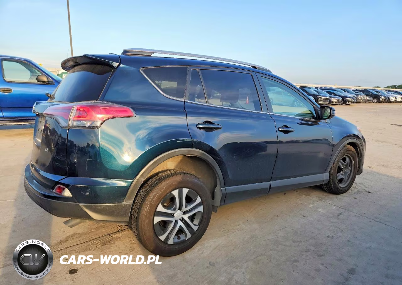 2018 Toyota Rav4 Le VIN:JTMZFREV9JJ752337 - 3