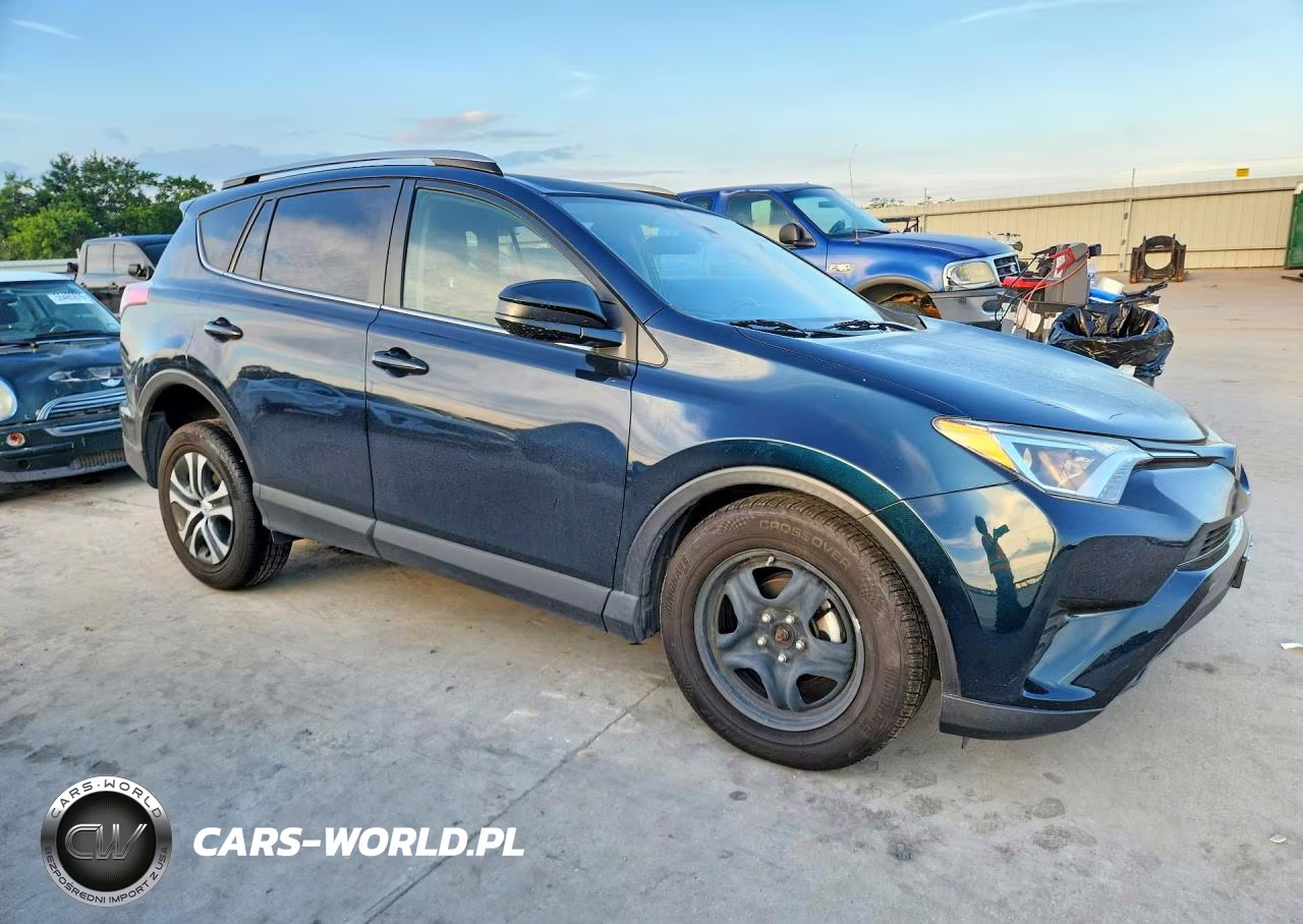 2018 Toyota Rav4 Le VIN:JTMZFREV9JJ752337 - 4