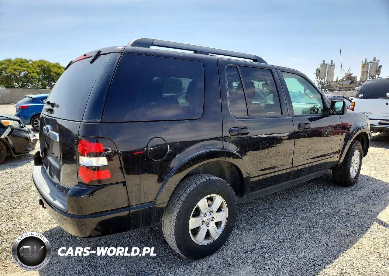 2010 Ford Explorer Xlt VIN:1FMEU6DE8AUA44014 - 3