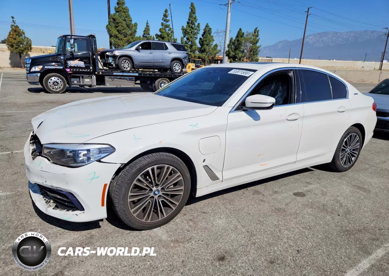 2019 BMW 530E – zdjęcie 1 z 12