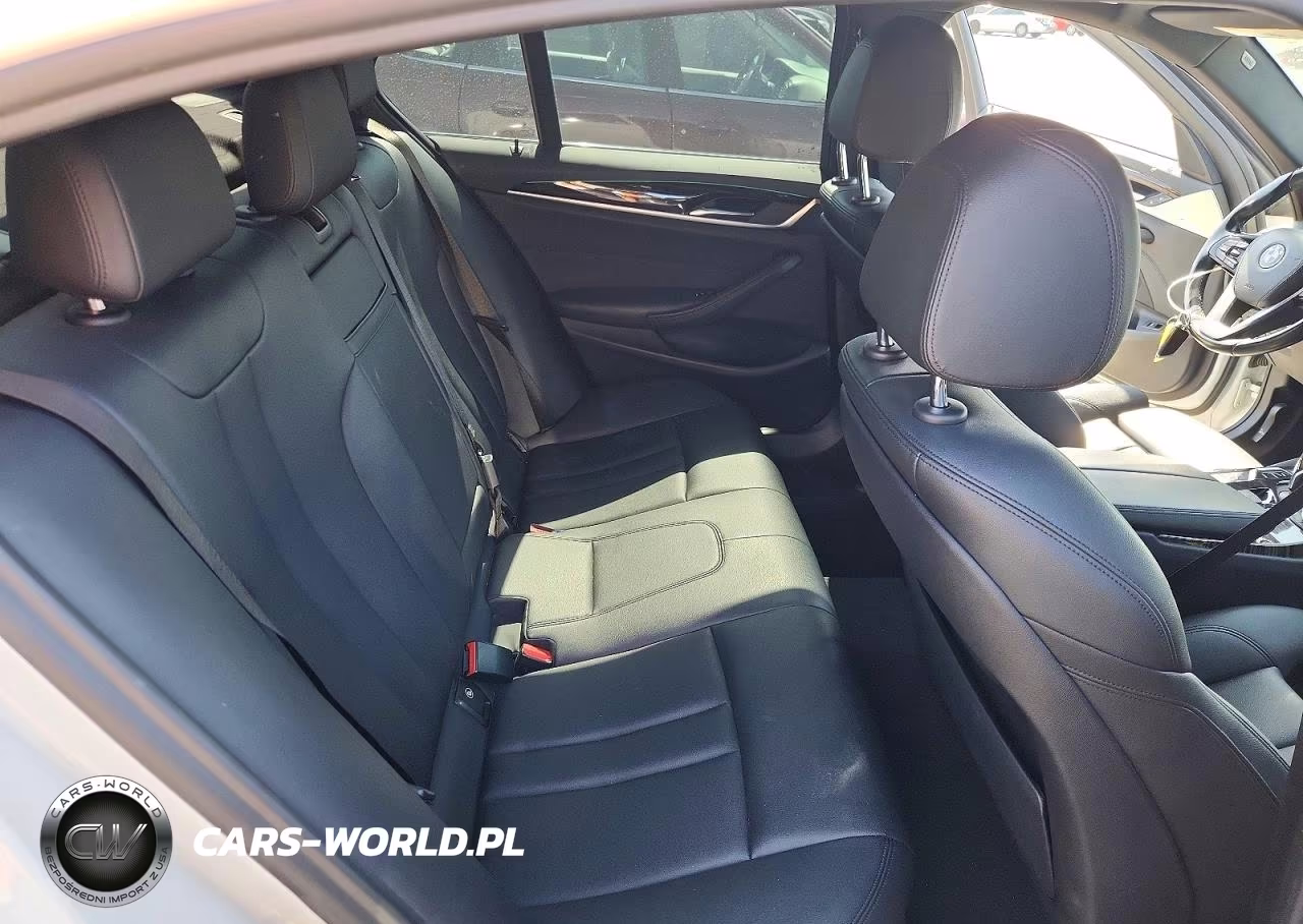 2019 BMW 530E VIN:WBAJA9C51KB392651 - 10