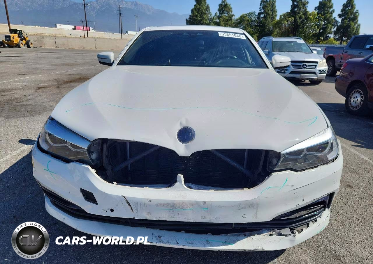2019 BMW 530E VIN:WBAJA9C51KB392651 - 5