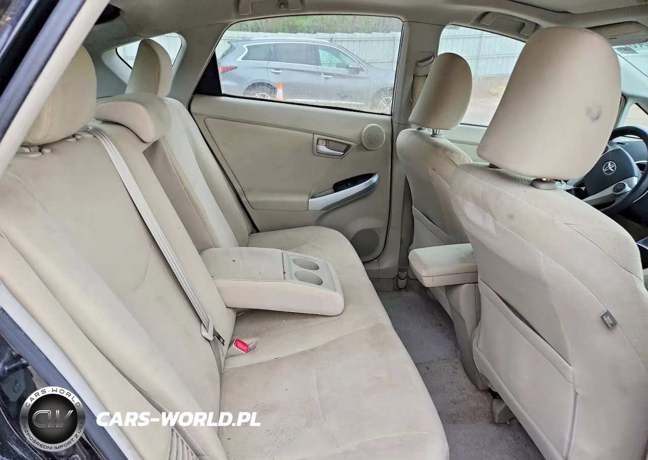 2011 Toyota Prius Three VIN:JTDKN3DU8B0265891 - 10