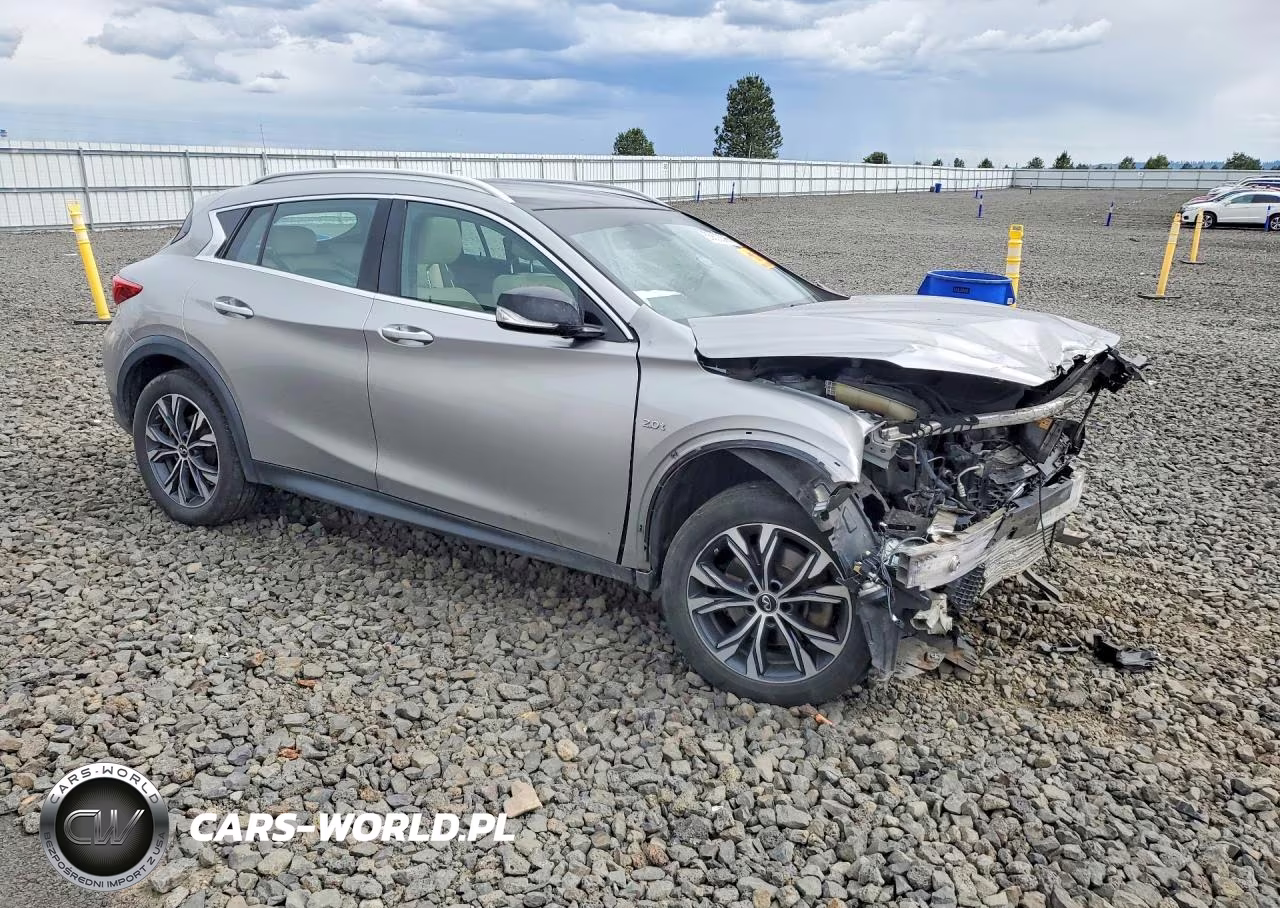 2018 Infiniti Qx30 Premium VIN:SJKCH5CR4JA049773 - 4