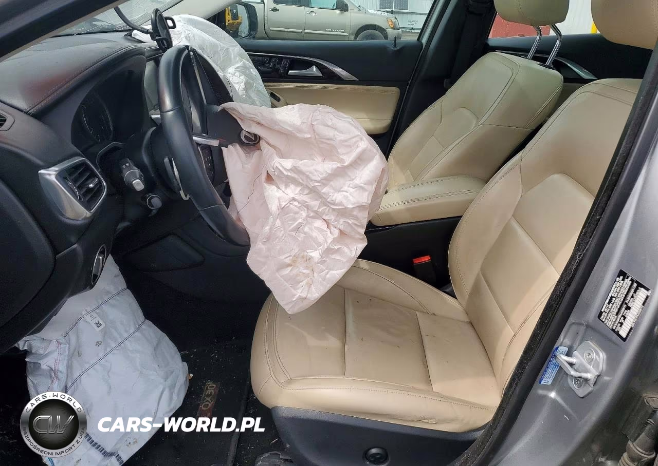2018 Infiniti Qx30 Premium VIN:SJKCH5CR4JA049773 - 7