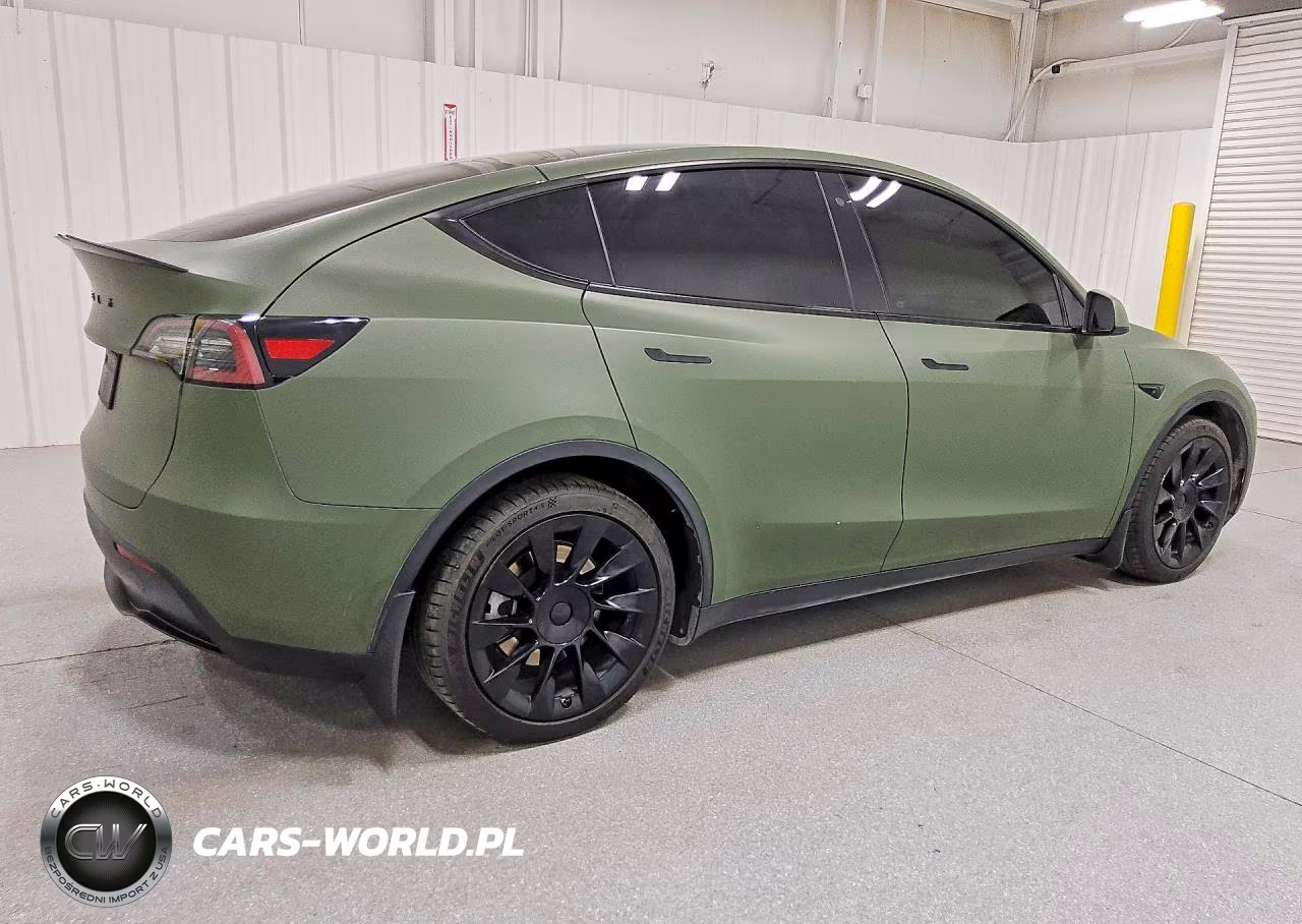 2020 Tesla Model Y VIN:5YJYGDEE0LF022550 - 3
