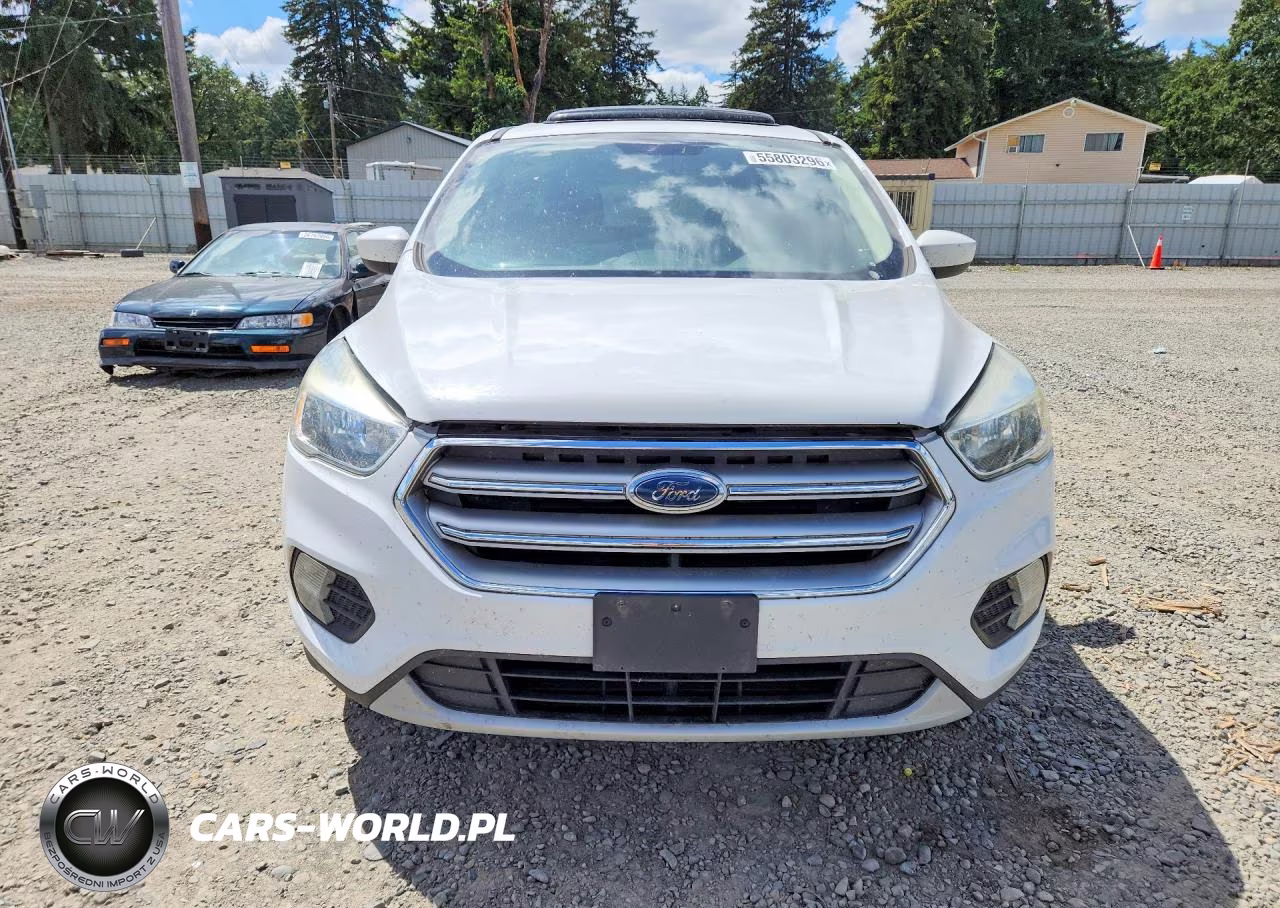 2017 Ford Escape Se VIN:1FMCU0G99HUB04735 - 5