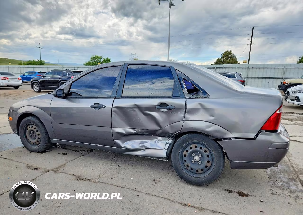 2007 Ford Focus Zx4 VIN:1FAHP34N37W244745 - 2