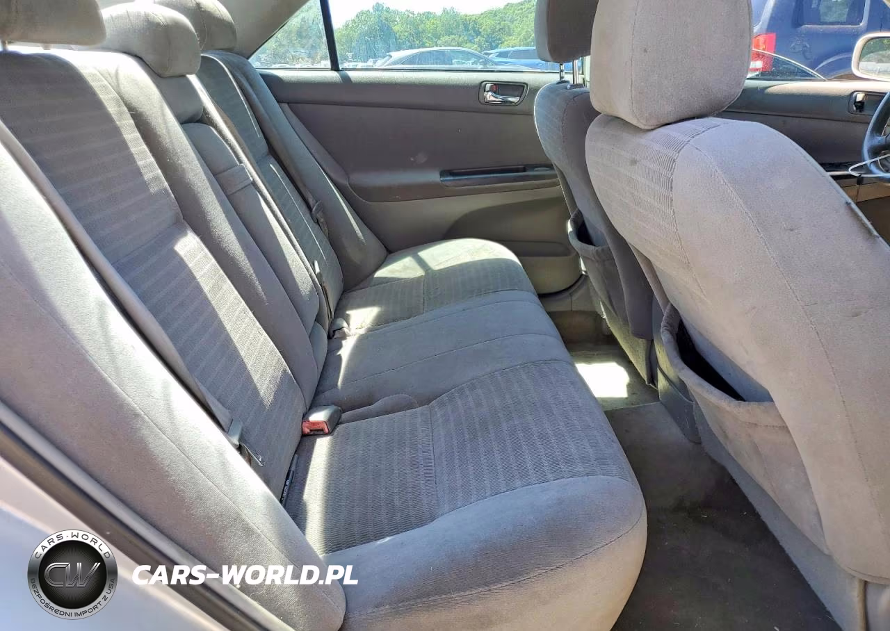 2005 Toyota Camry Le VIN:4T1BE30K55U529811 - 10