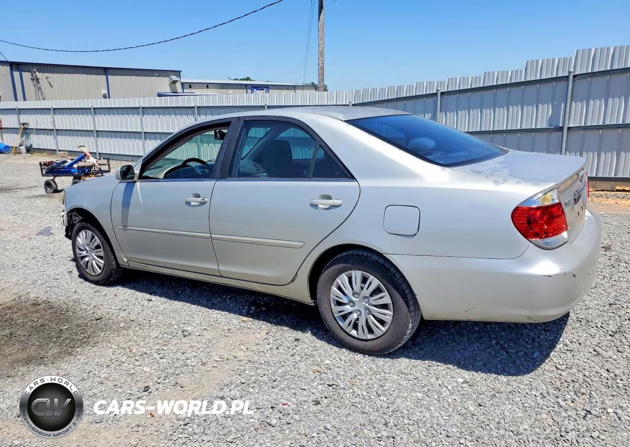 2005 Toyota Camry Le VIN:4T1BE30K55U529811 - 2