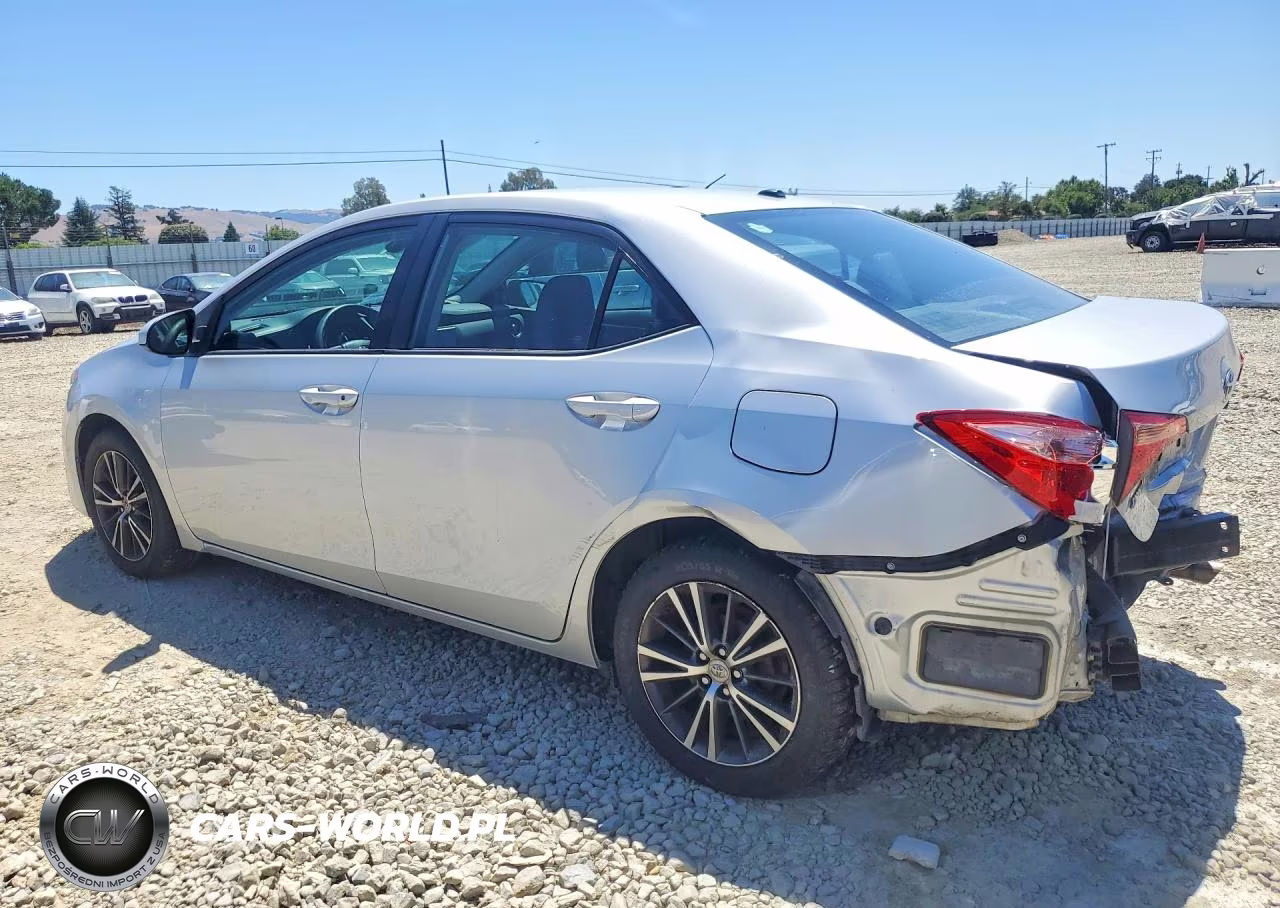 2018 Toyota Corolla L VIN:2T1BURHE2JC977066 - 2