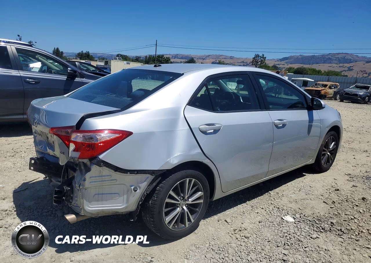 2018 Toyota Corolla L VIN:2T1BURHE2JC977066 - 3