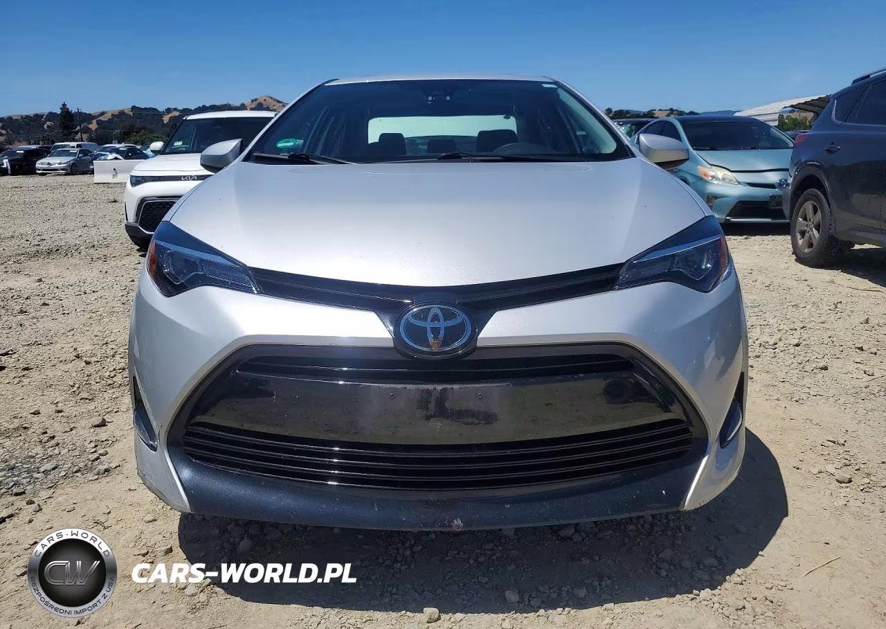 2018 Toyota Corolla L VIN:2T1BURHE2JC977066 - 5
