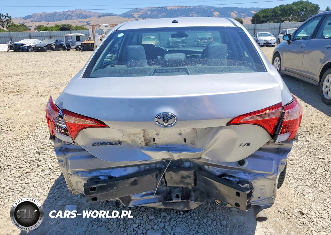 2018 Toyota Corolla L VIN:2T1BURHE2JC977066 - 6