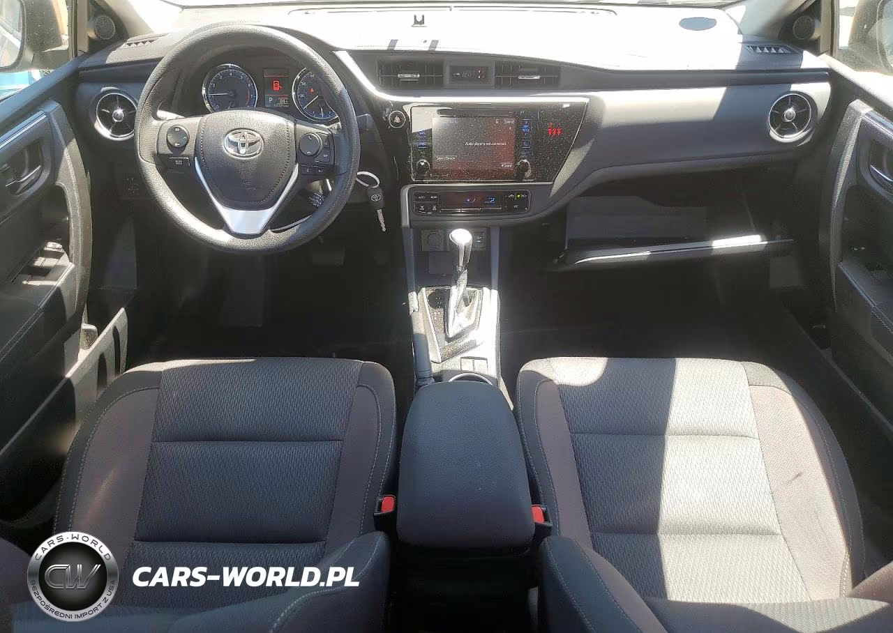 2018 Toyota Corolla L VIN:2T1BURHE2JC977066 - 8