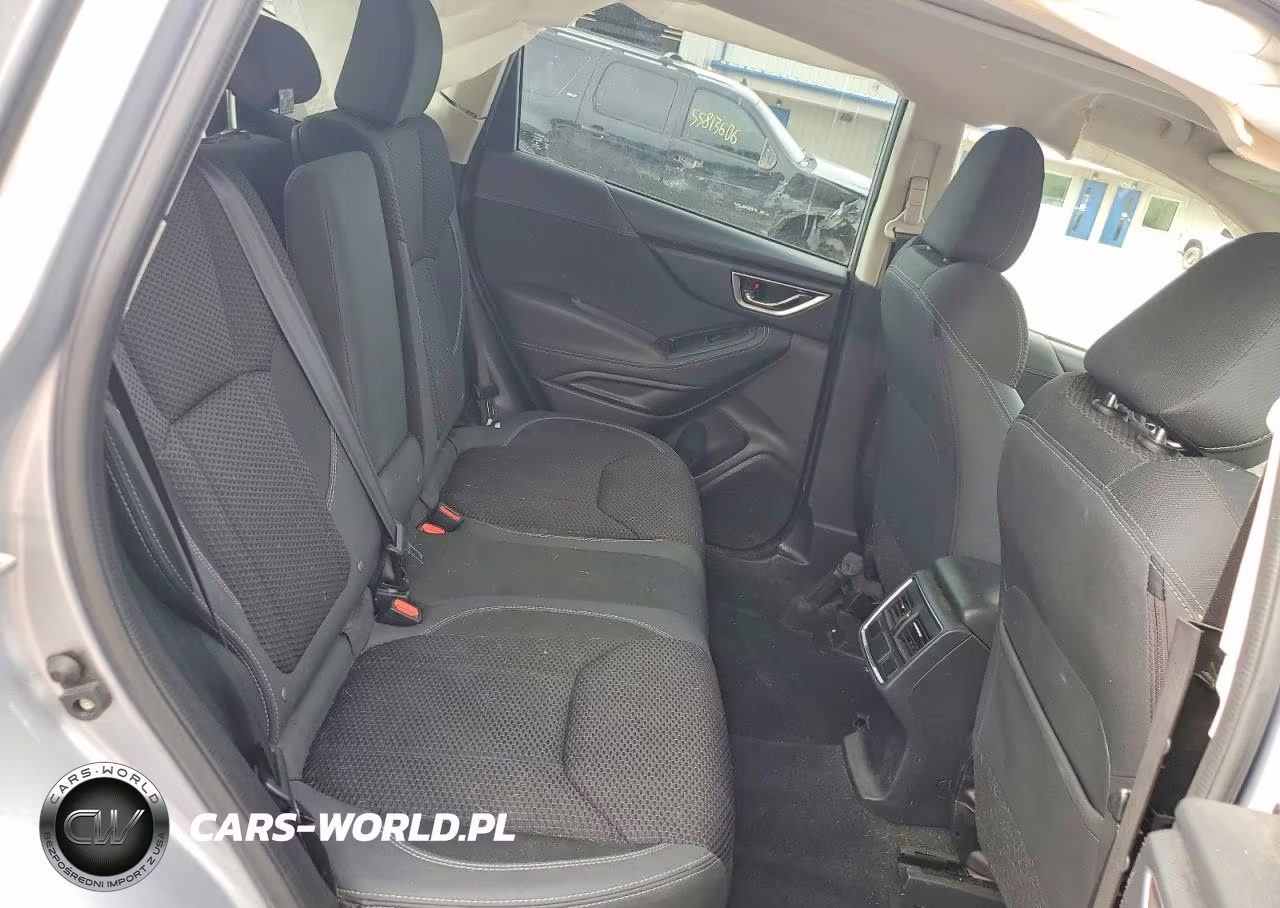 2021 Subaru Forester Premium VIN:JF2SKAFCXMH545870 - 10