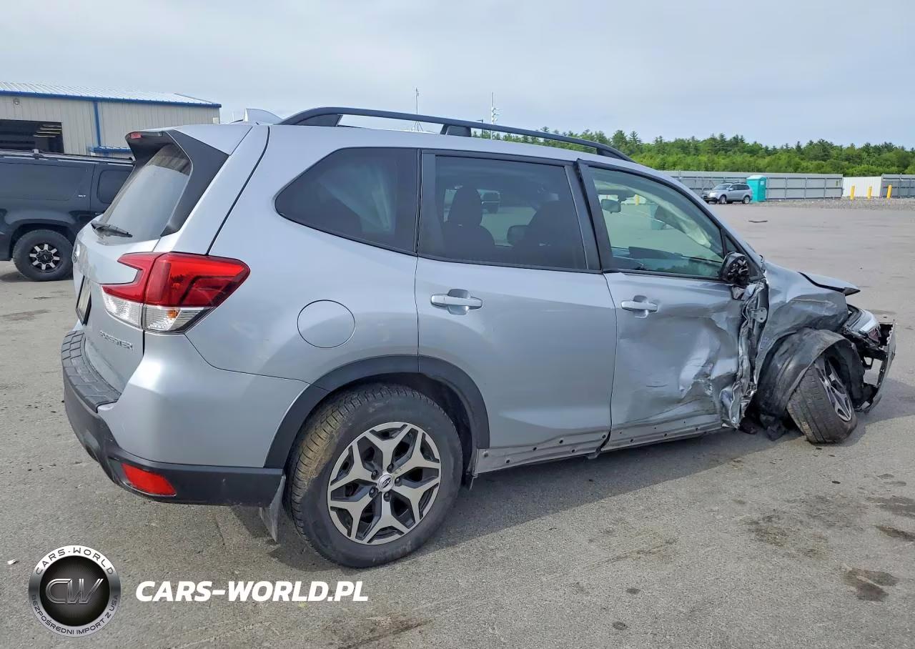 2021 Subaru Forester Premium VIN:JF2SKAFCXMH545870 - 3