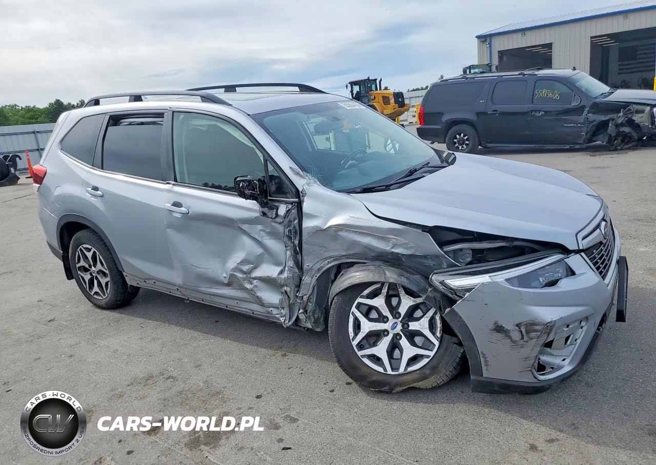 2021 Subaru Forester Premium VIN:JF2SKAFCXMH545870 - 4
