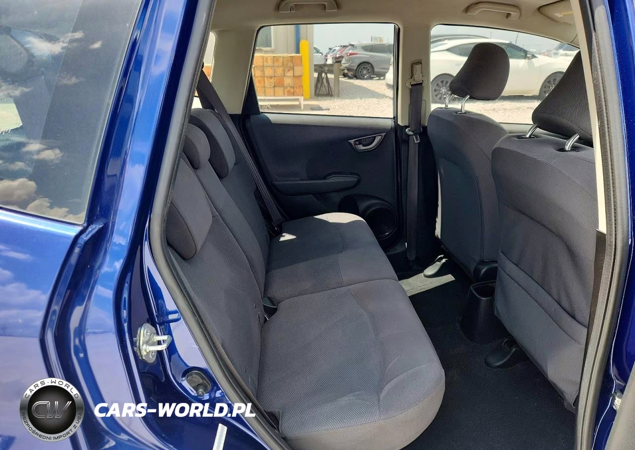 2013 Honda Fit VIN:JHMGE8H35DC061439 - 10