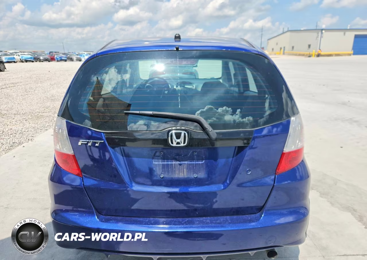 2013 Honda Fit VIN:JHMGE8H35DC061439 - 6