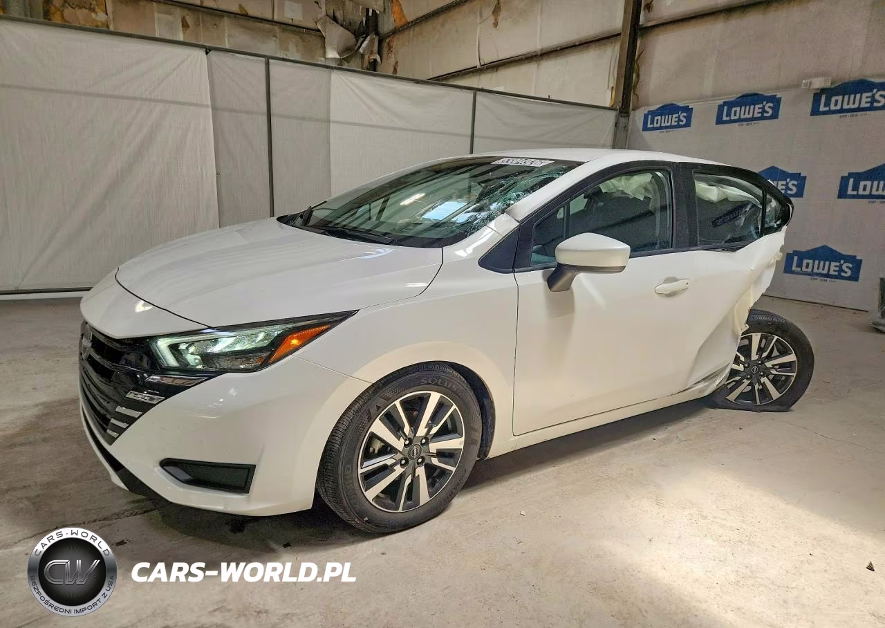 2025 Nissan Versa Sv