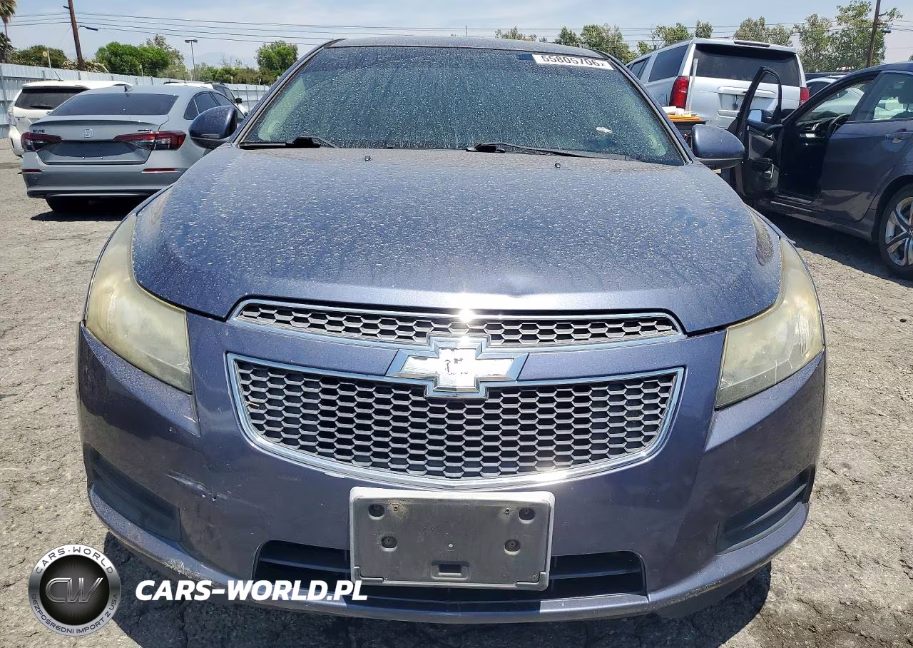 2013 Chevrolet Cruze Lt VIN:1G1PC5SB8D7263814 - 5