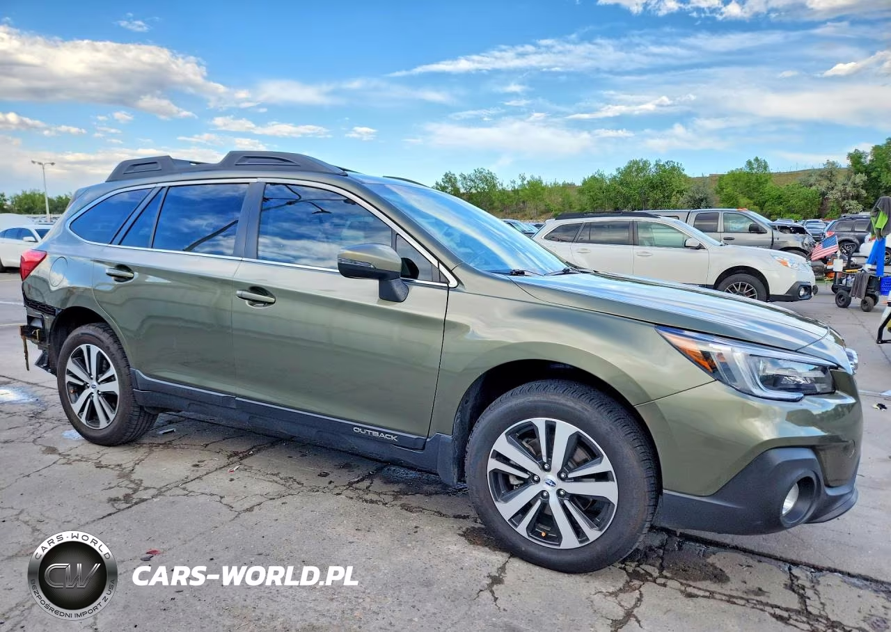 2018 Subaru Outback 2.5I Limited VIN:4S4BSANC0J3315517 - 4